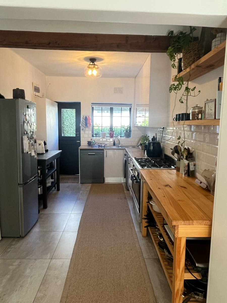 To Let 3 Bedroom Property for Rent in Vredehoek Western Cape